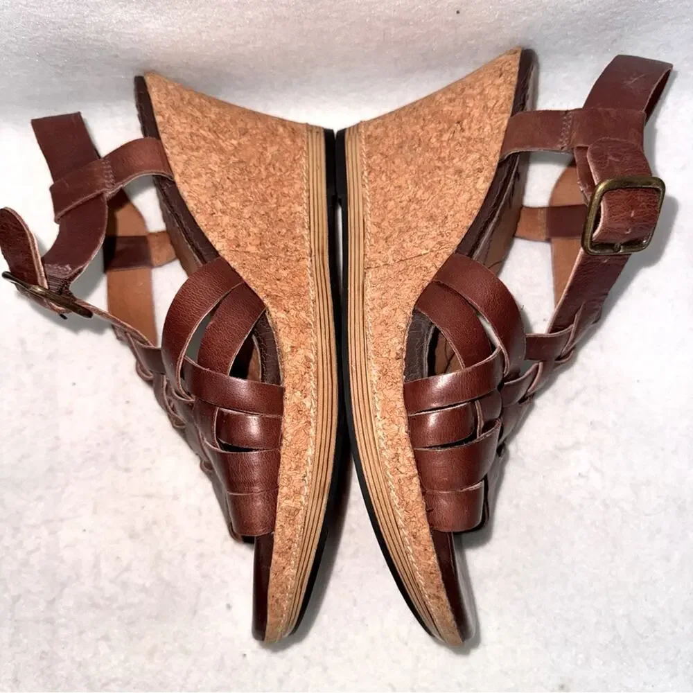 EUC Women’s Indigo by Clarks Brown Leather Slingback Wedges Cork 3.5” Heels 9.5